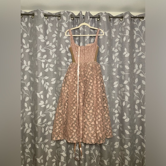 House of CB Lovely French Rose Jacquard Sweetheart Neckline Midi Dress - Picture 10 of 10